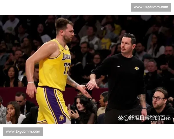 东契奇的假动作：能把防守人晃出 “后遗症”