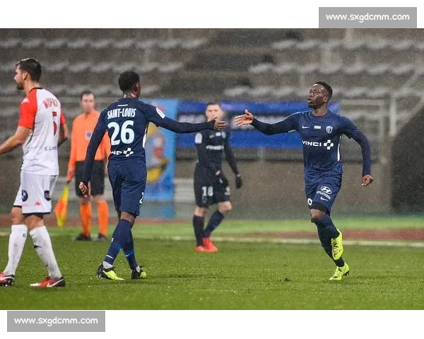 英超焦点战利兹联主场迎战曼城争冠与保级的激烈碰撞之夜一触即发